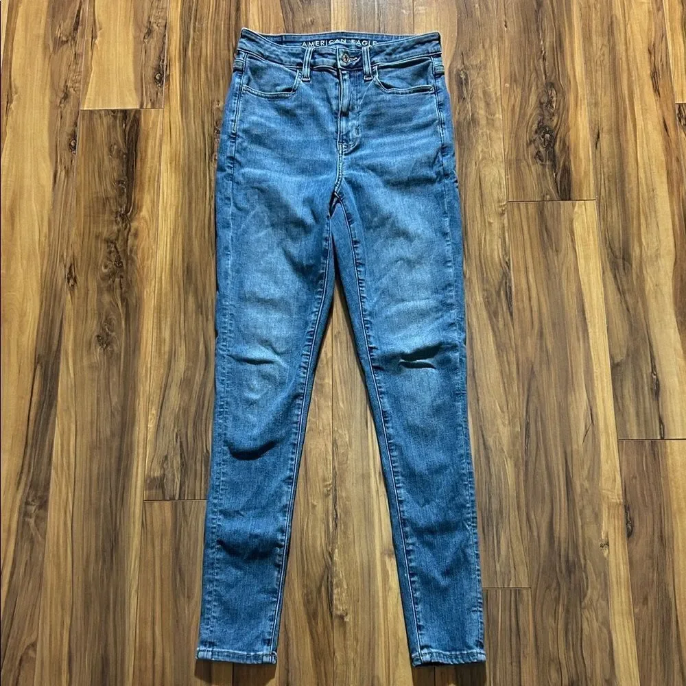 American Eagle Outfitters preowned excellent